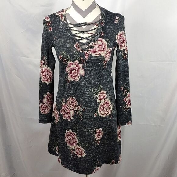 About A Girl Gray Floral Mini Dress - Picture 6 of 6